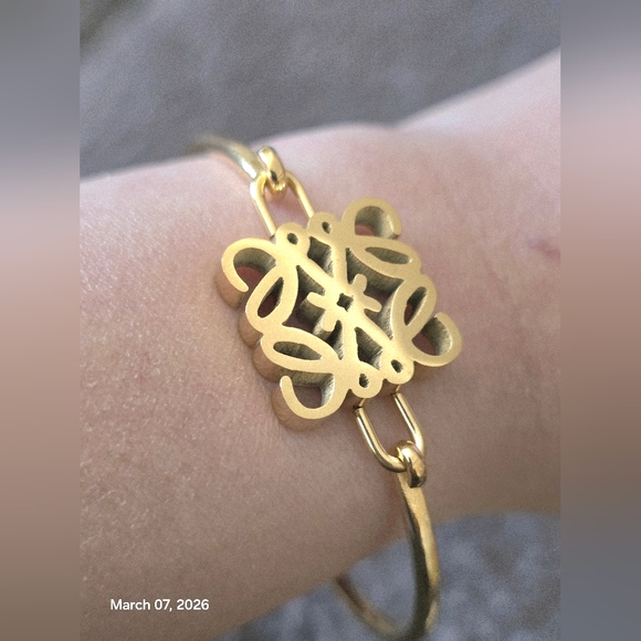 Square Bangle - Picture 3 of 3